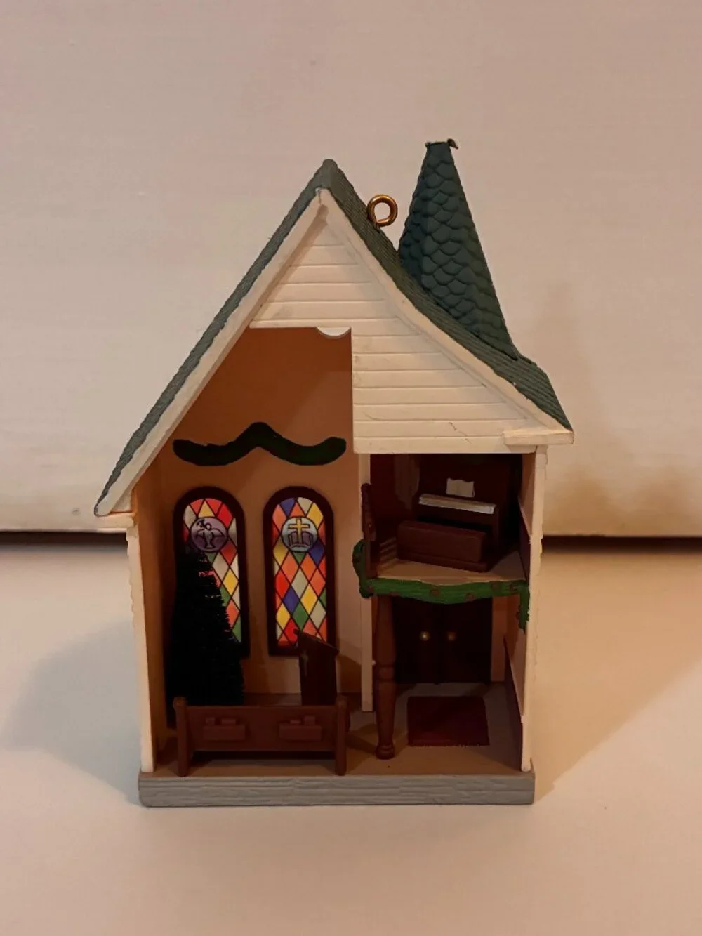 1995 Hallmark Keepsake Ornament